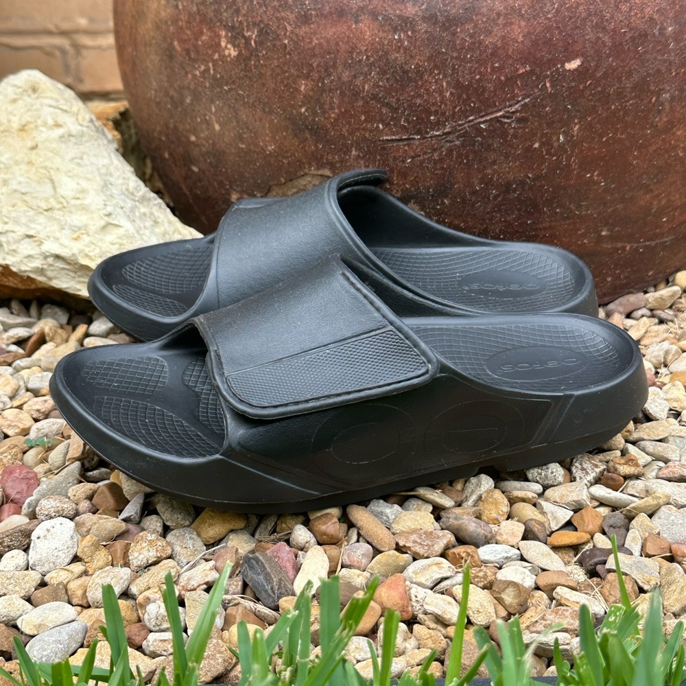 OOFOS Black Slide Sandals